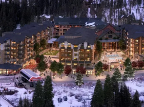 Kindred Resort Luxury Ski In, Ski Out 1 Bedroom Residence at the River Run Gondola