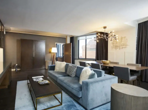 Graves 601 Wyndham Grand