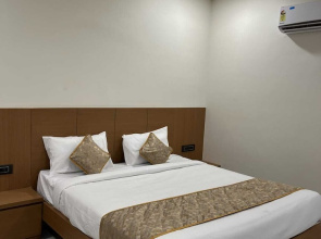 Urban Stays Service Apartment