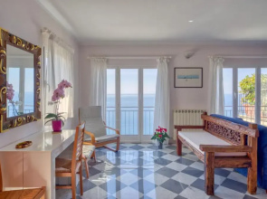 Polanesi Sea view Home