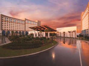 Universal's Endless Summer Resort - Dockside Inn and Suites