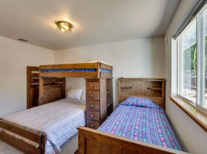 Charming Rogue Valley Home in Central Point!