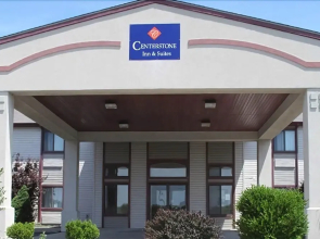 Centerstone Inn & Suites