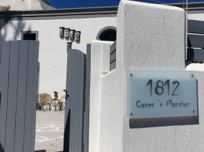 1812 Caves 'n Mansion
