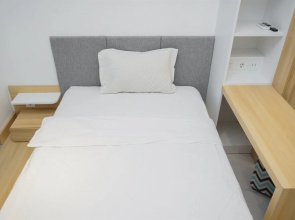 Cozy Studio Room At Sky House Bsd Apartment