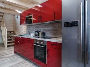 Spacious Chalet With Hot Tub In Kaprun