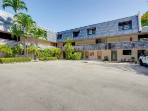 Key Largo Getaway w/ Bay Views + Pool Access!
