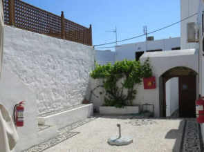 Sarris Studios