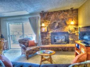 Lift Tickets Ski In Access & Hot Tub, Perfect For Couples