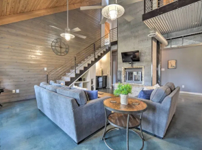 Dog-friendly Kingsland Rental on Lake Lbj!
