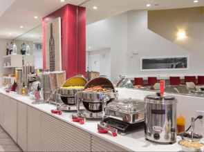 The Point Hotel & Suites