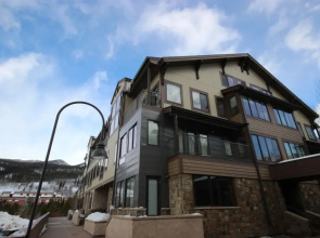 Slopeside 2731 by Summitcove Vacation Lodging