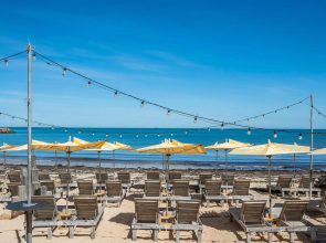 The Allegra - 180 degree ocean and city views