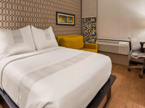 GLō Best Western Brooklyn NYC