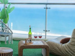 Shuangyue Bay Xiehai Sunrise Seaview Beautiful Homestay (Honghai Bay Phase 3)