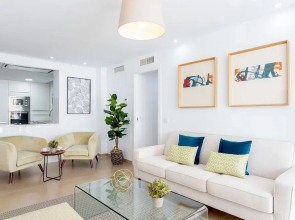 Fabulous 3BD Apartment in the Center of Marbella Near the Beach - Alonso de Bazan