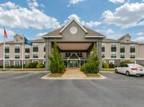 Clarion Pointe Columbus-Bradley Park