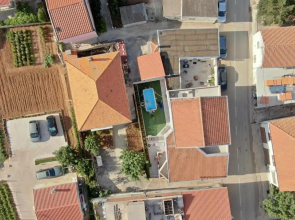 Modern holiday apartment "Libra" with swimming pool