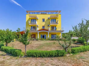 Beautiful Apartment in Pomer With 1 Bedrooms and Wifi