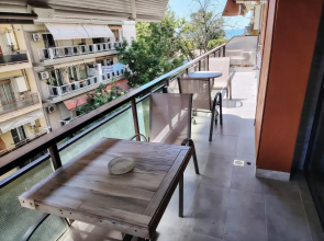 Tritos, Sleeps 11 - Sea View - Balcony - Parking
