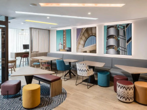 Hampton by Hilton London City