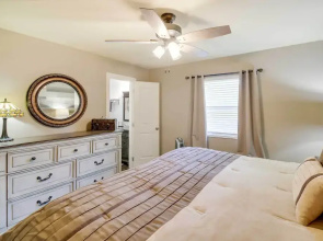 Lakefront Haven Near Oaklawn & Casino Resort!