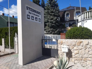Steinhaus Panzio