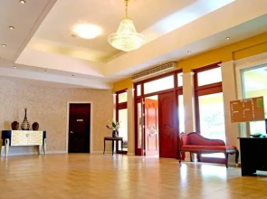 Lohas Hotel
