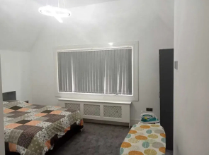 Charming 2-bed Apartment in Wolverhampton