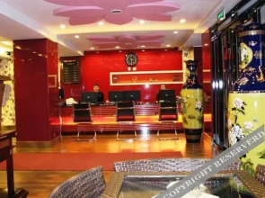 Yake Town Holiday Hotel (Zhongyang Street Highway Bridge Branch)