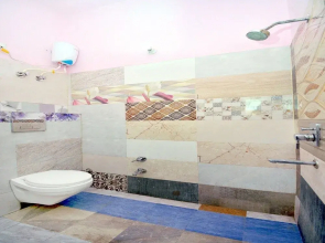 Vij Guest House by OYO Rooms