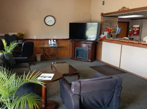 Capital O Amerihost Inn and Suites Kingdom City Hwy 54 MO