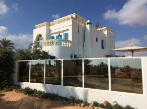 Villa With 4 Bedrooms in Djerba Island, With Wonderful sea View, Priva