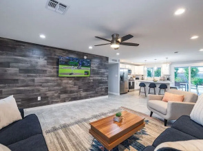 Phoenix Winchcomb 3 Bedroom Home by RedAwning