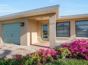 NP97th 689 3 Bedroom Holiday Home by Marco Naples Vacation Homes