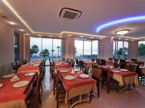 Отель Venessa Beach 