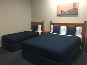 Breakout Motor Inn