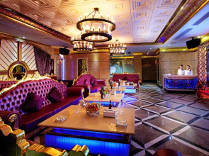 Royal Mediterranean Hotel