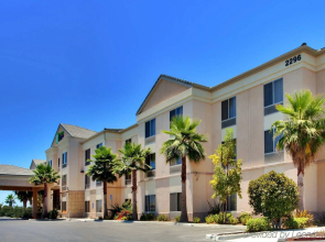 Holiday Inn Express Hotel & Suites San Diego Otay Mesa by IHG