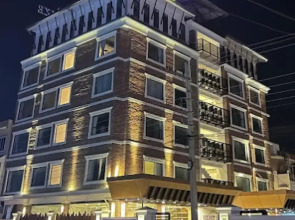 Velvet Luxe Hotel
