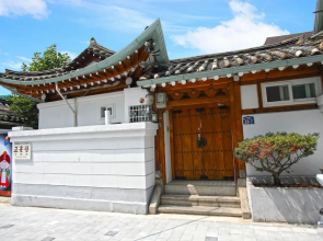 Go Woon Dang Hanok Guest House