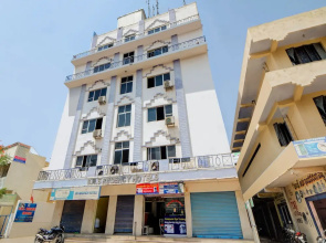 Oyo 40720 Hotel Srs Regency