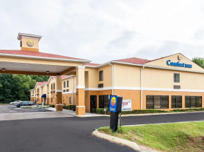Comfort Inn Edmund Pettus Bridge area