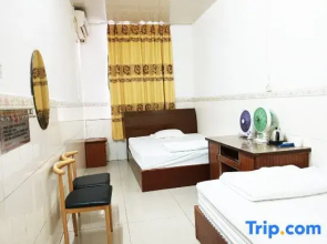 Zhenxing Hotel