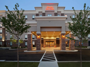 Hampton Inn & Suites Roanoke Airport