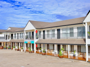 COAST motel and apartments