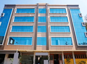 OYO 29634 Hotel Navalai Pride