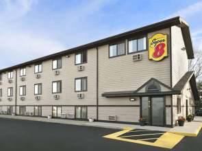 Super 8 By Wyndham Kalamazoo