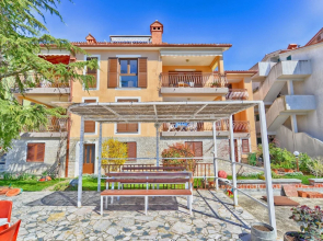 Apartments Creska 629
