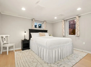 CSU Hideaway King Bd, Backyard Oasis, EV Charger